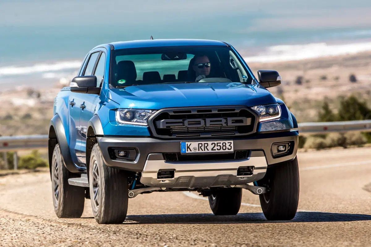 Ford Ranger Raptor 2019. Look e prestazioni da F150, ma euro friendly (18)