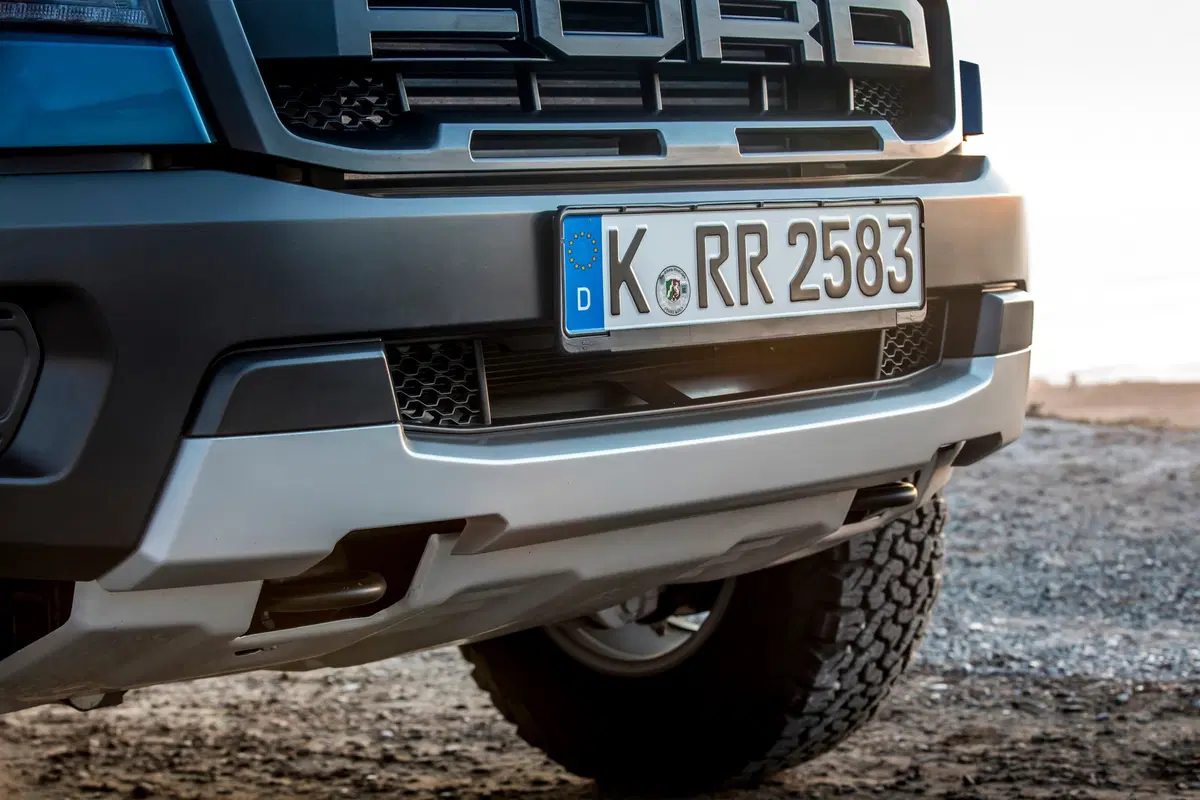 Ford Ranger Raptor 2019. Look e prestazioni da F150, ma euro friendly (20)