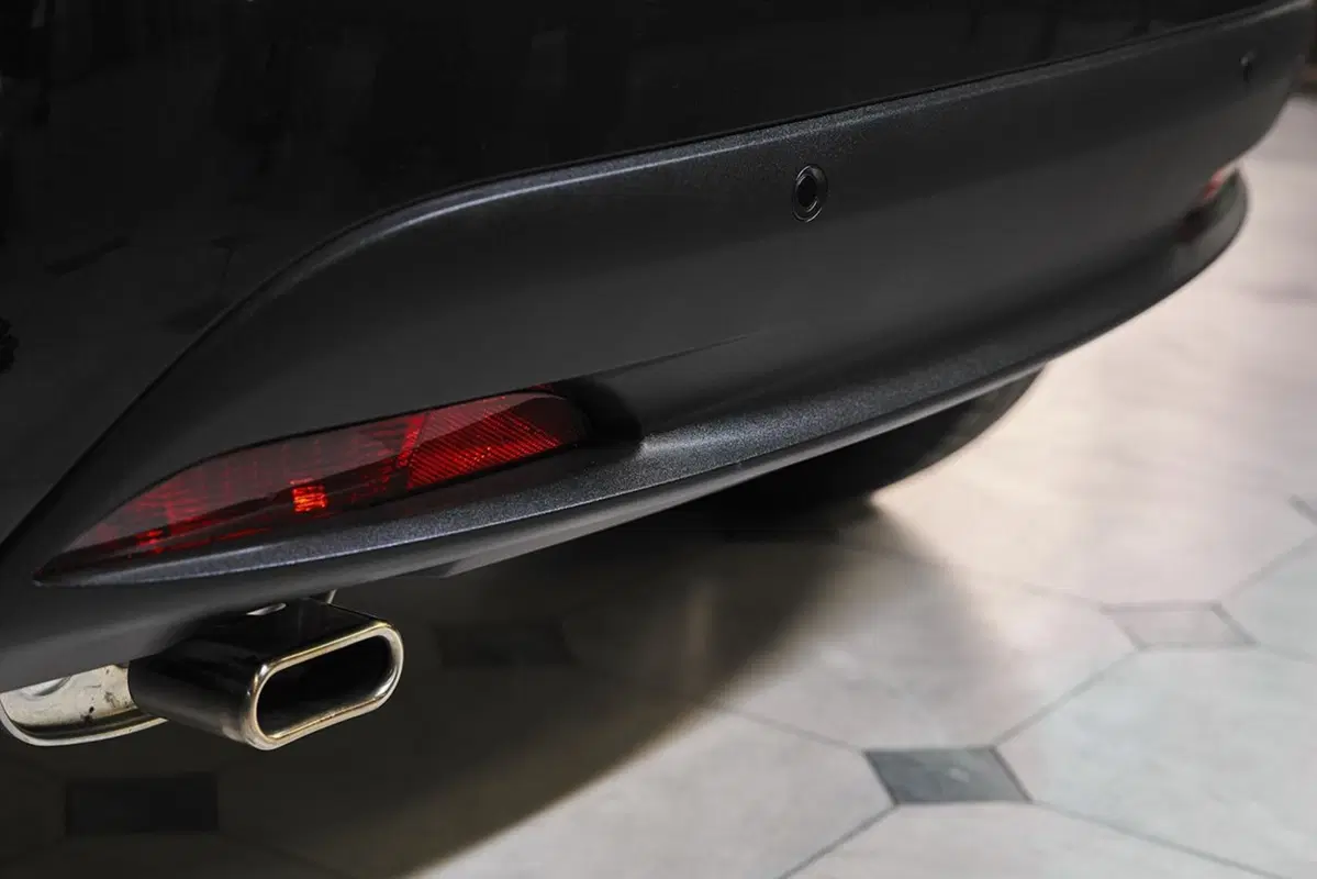 Lancia Ypsilon Black and Noir, la cittadina glamour [Video] (5)