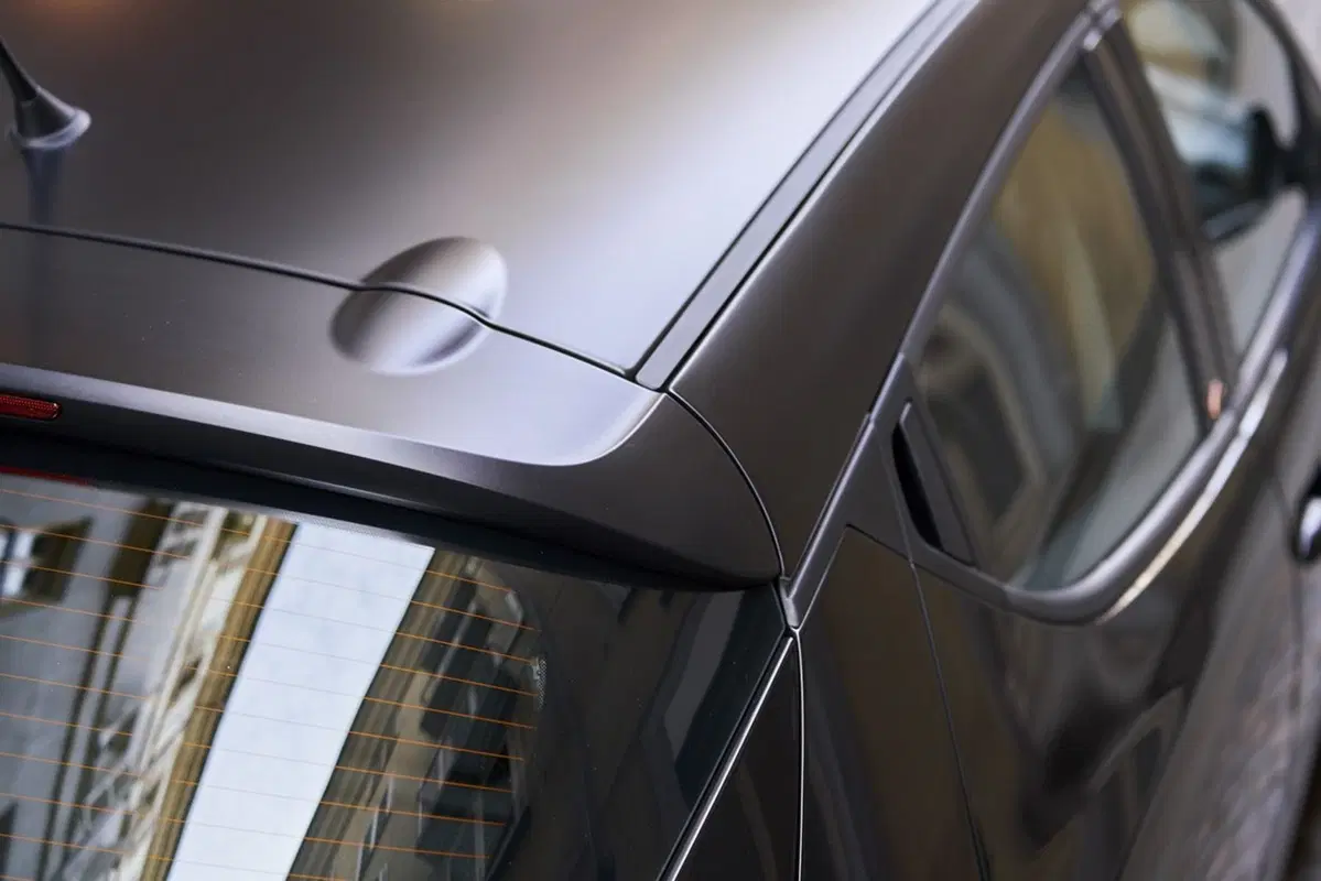Lancia Ypsilon Black and Noir, la cittadina glamour [Video] (8)