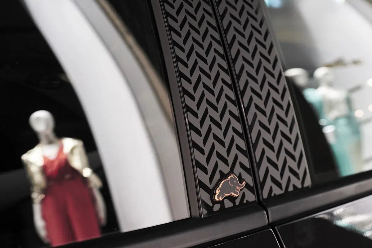 Lancia Ypsilon Black and Noir, la cittadina glamour [Video] (9)