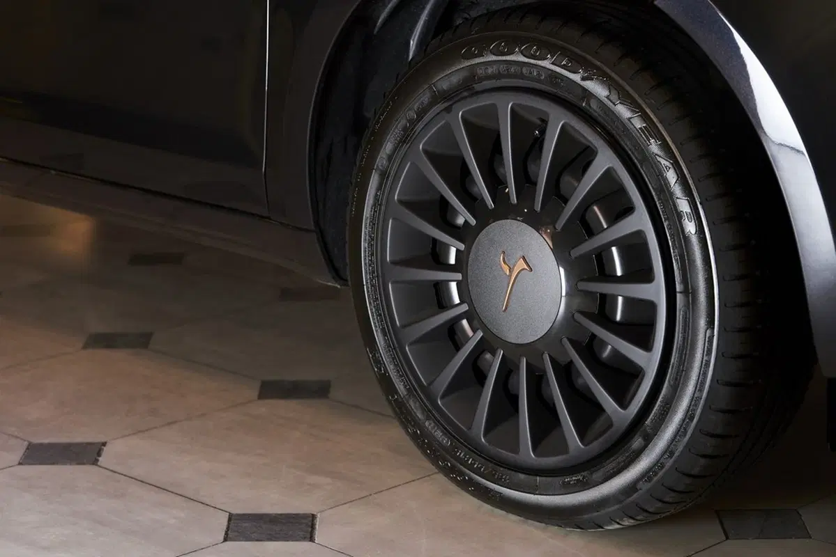 Lancia Ypsilon Black and Noir, la cittadina glamour [Video] (11)