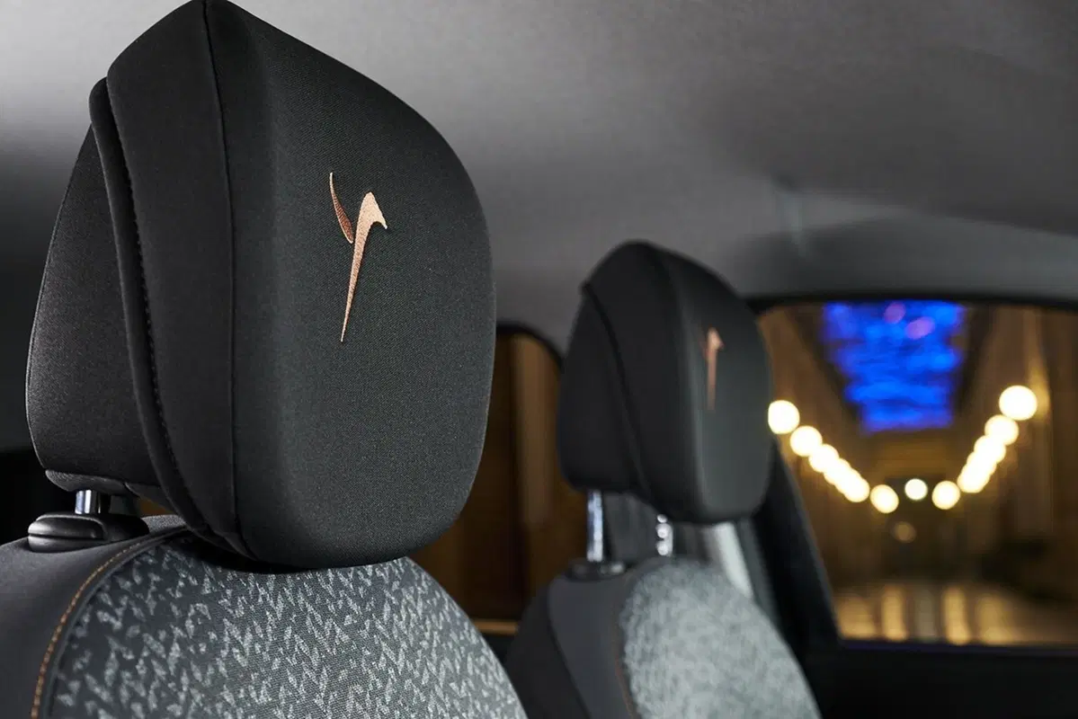 Lancia Ypsilon Black and Noir, la cittadina glamour [Video] (14)