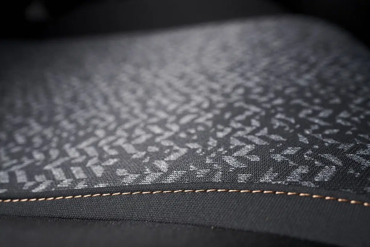 Lancia Ypsilon Black and Noir, la cittadina glamour [Video] (20)