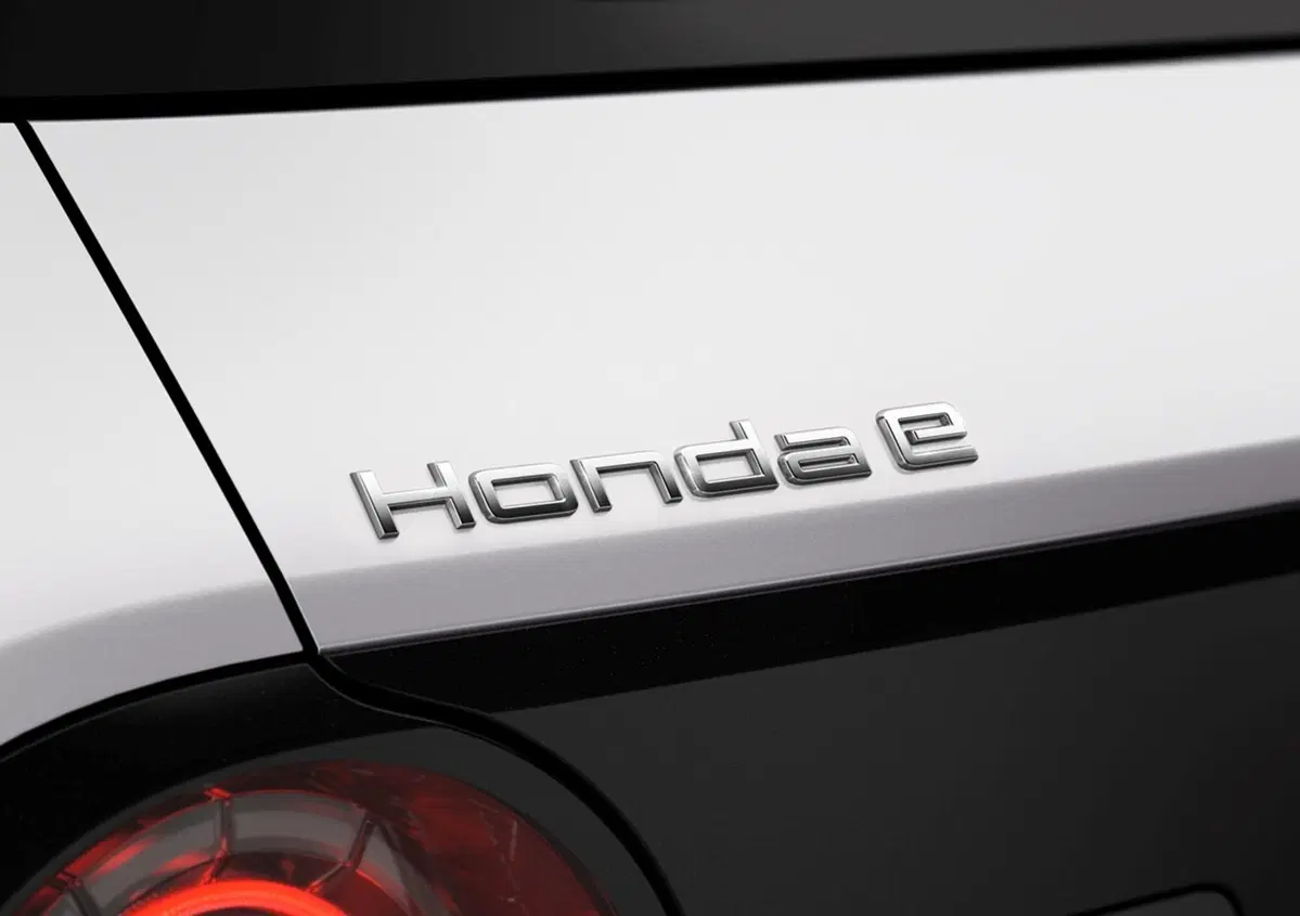 Honda, si chiama "e" la prima elettrica