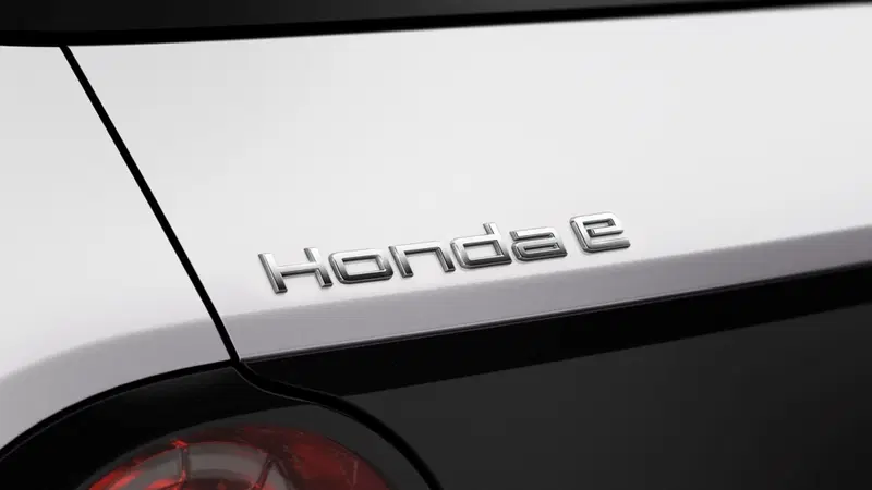 Honda, si chiama "e" la prima elettrica