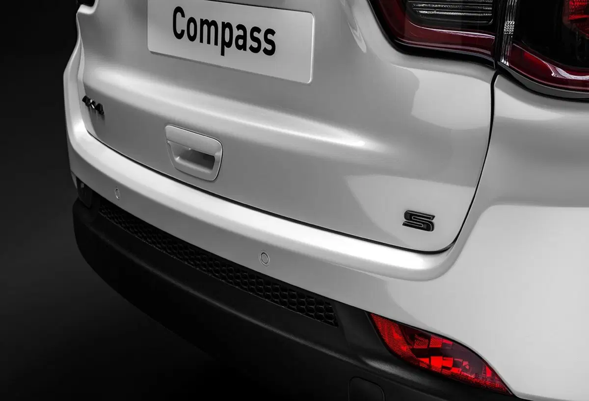 Jeep Renegade, Compass e Cherokee S: i prezzi di listino (16)