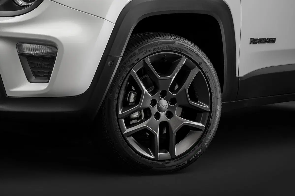 Jeep Renegade, Compass e Cherokee S: i prezzi di listino (18)