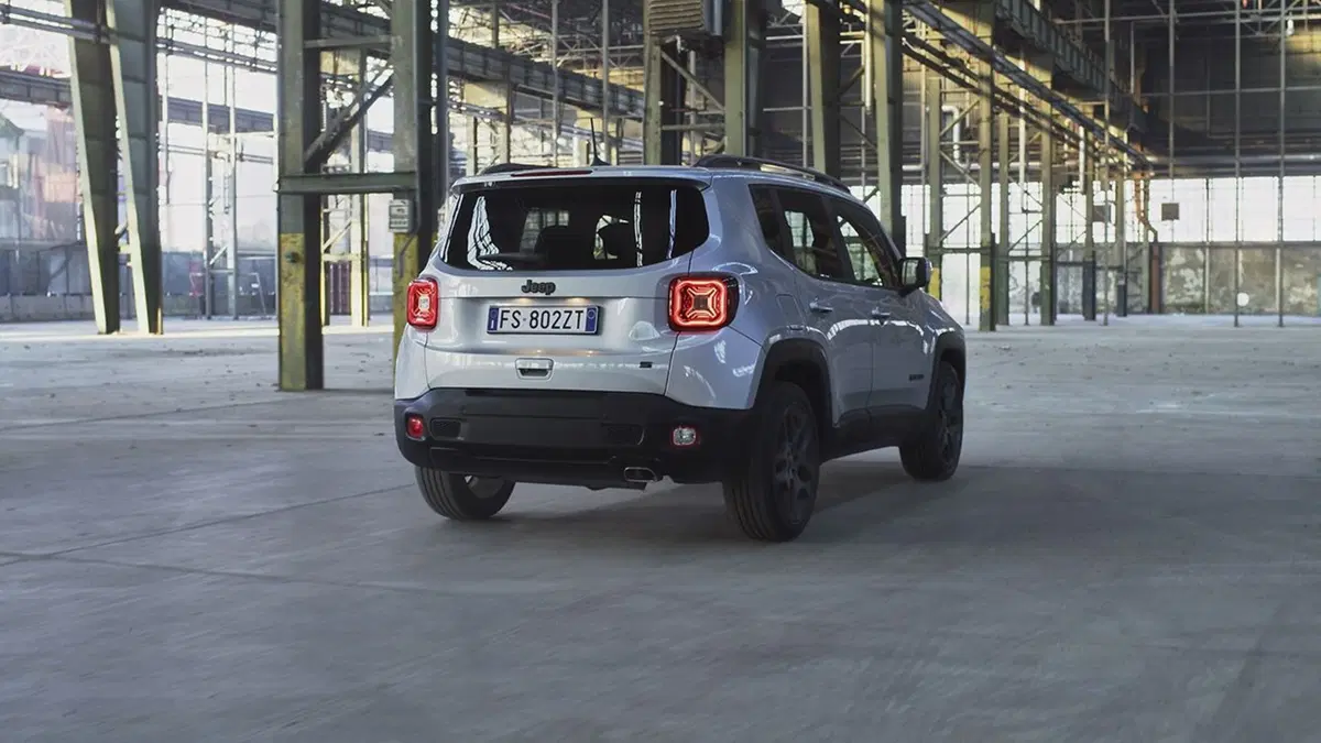 Jeep Renegade, Compass e Cherokee S: i prezzi di listino (26)