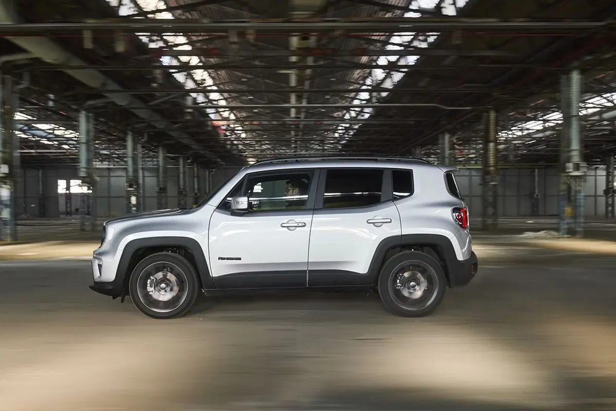 Jeep Renegade, Compass e Cherokee S: i prezzi di listino (28)