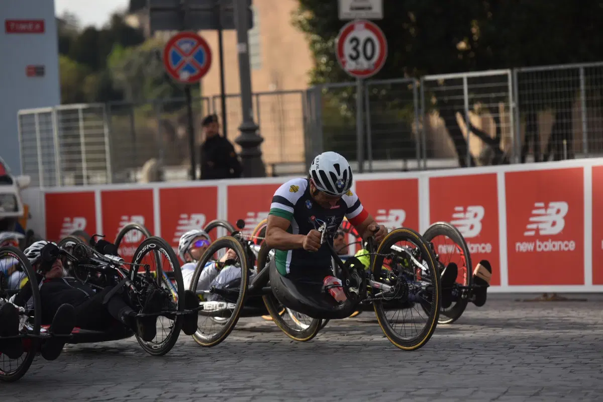 Alex Zanardi vince la Maratona di Roma 2016 (3)