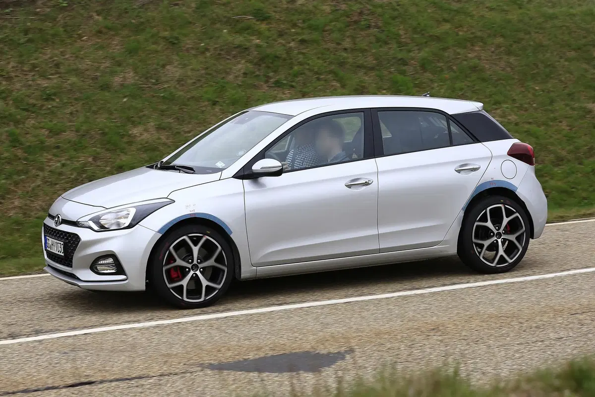 Hyundai i20 N: sarà lei la prossima sportiva coreana? [Foto spia] (4)