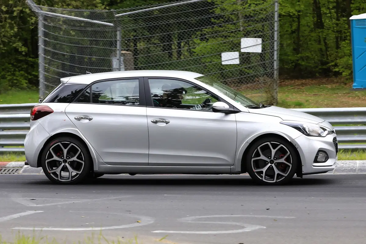 Hyundai i20 N: sarà lei la prossima sportiva coreana? [Foto spia] (7)