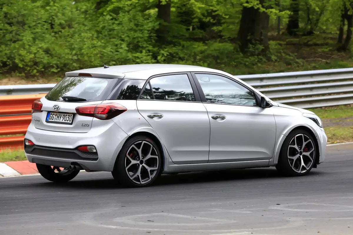 Hyundai i20 N: sarà lei la prossima sportiva coreana? [Foto spia] (8)