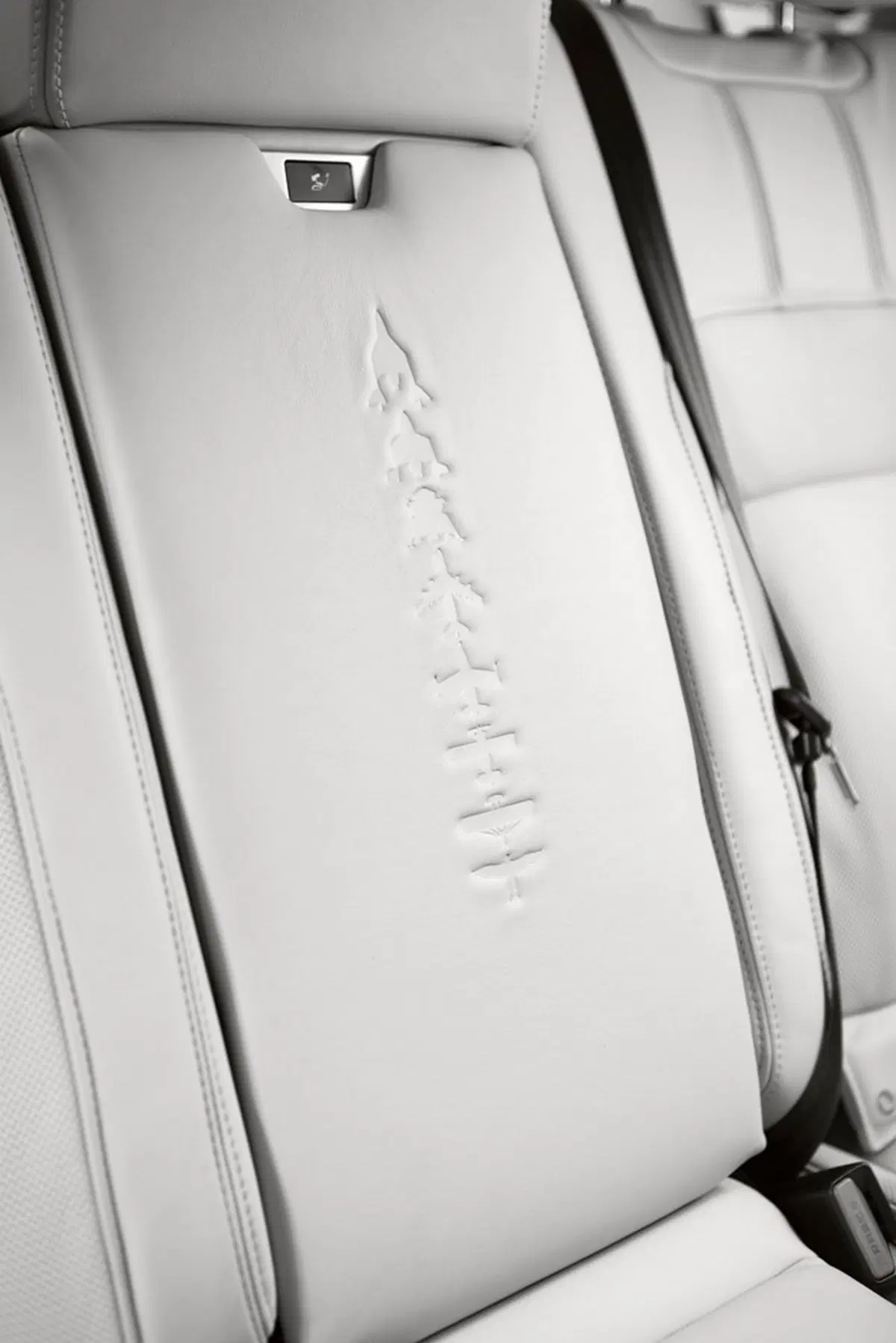 Range Rover Astronaut Edition: serie speciale con Virgin Galactic (7)