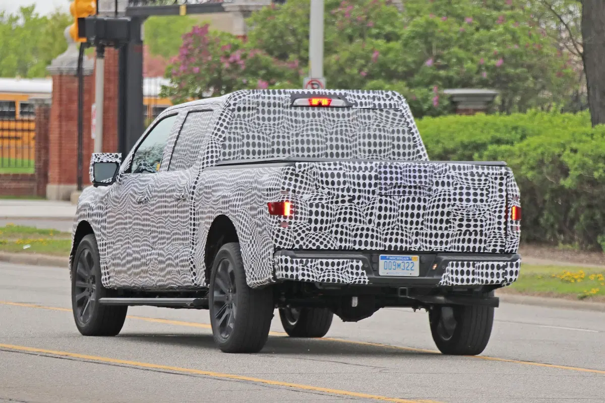 Ford F-150: verso la futura generazione [Foto spia] (17)