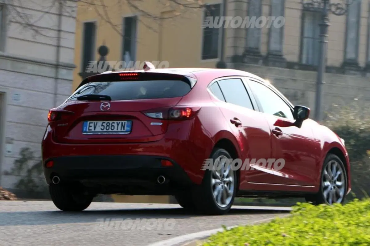 Mazda3 Skyactiv-D (8)