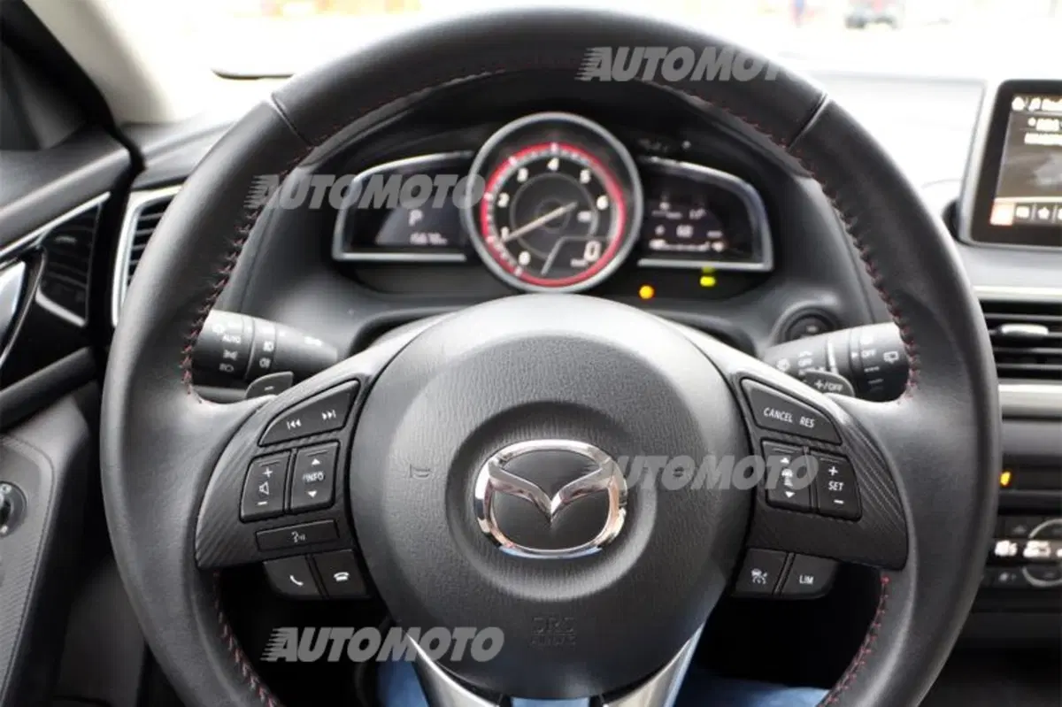 Mazda3 Skyactiv-D (13)