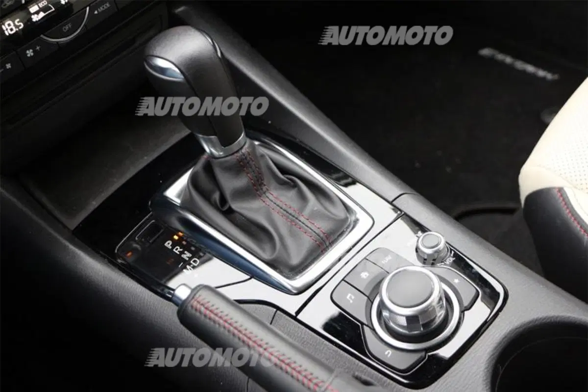 Mazda3 Skyactiv-D (18)