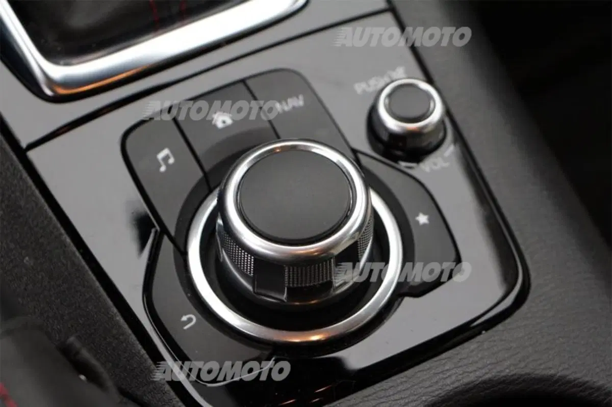 Mazda3 Skyactiv-D (25)