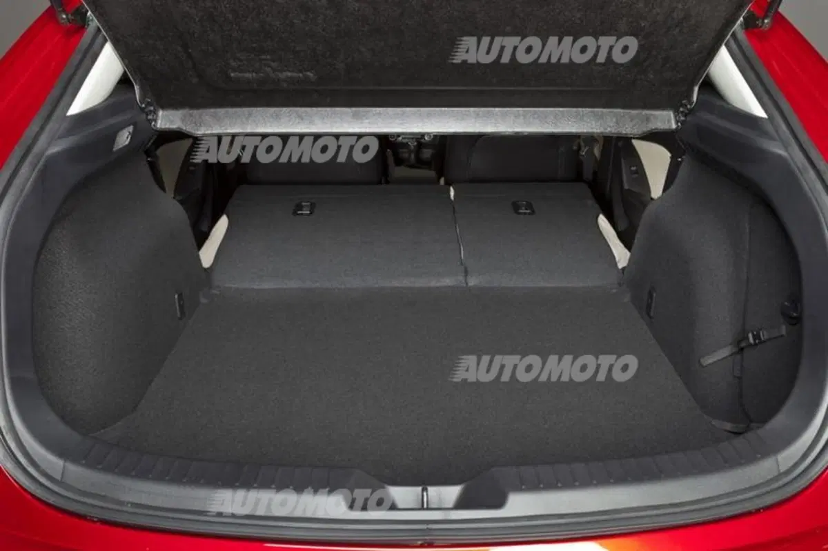 Mazda3 Skyactiv-D (34)