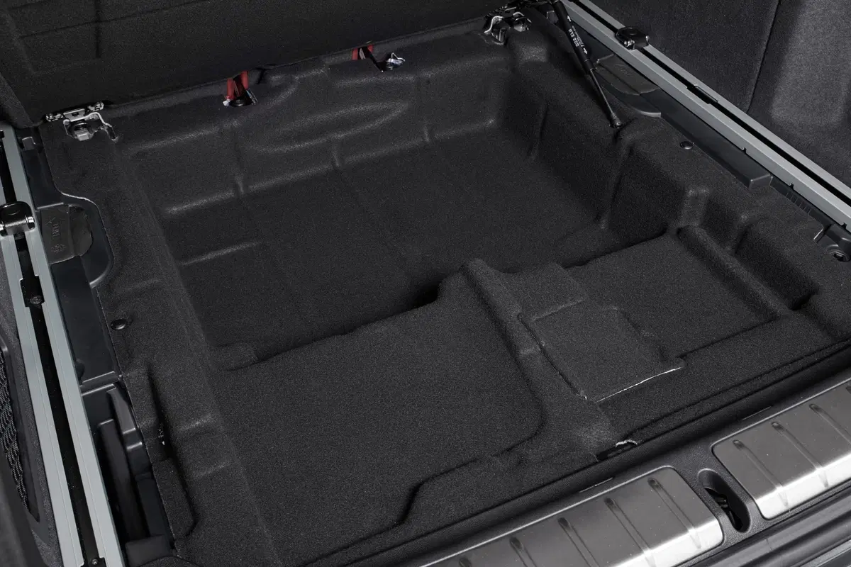 BMW X4 2018. Veste sportiva con un carattere docile e comfortevole (7)