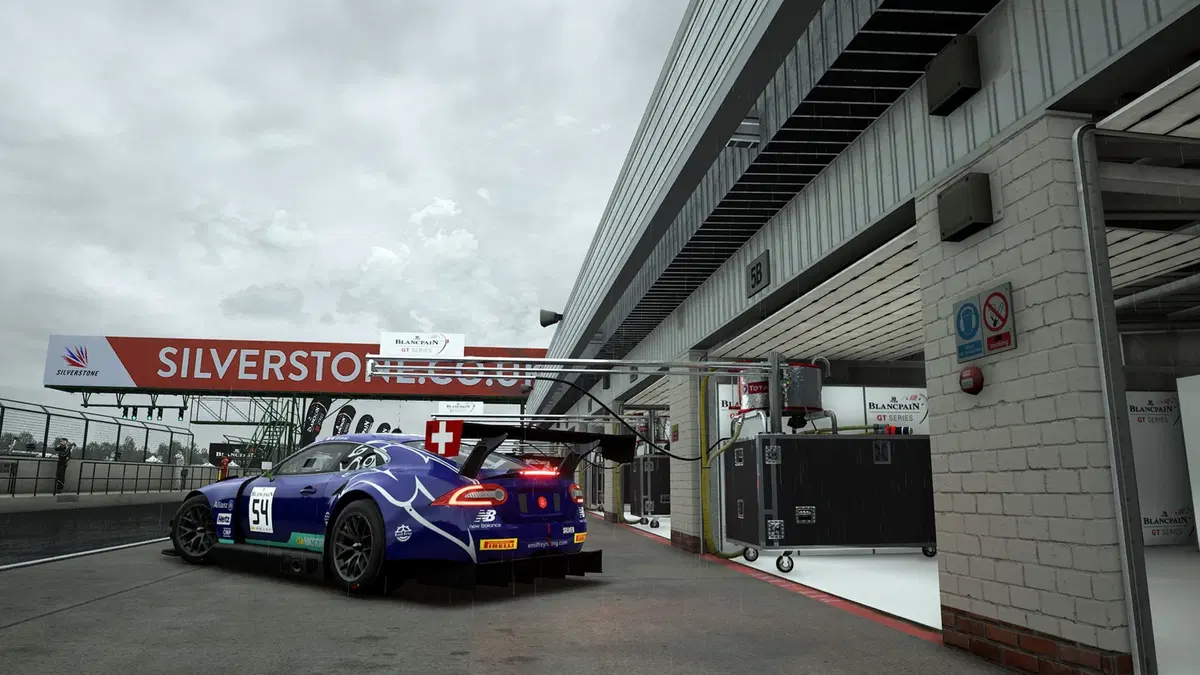 Assetto Corsa Competizione, nuovi screen da Silverstone (7)