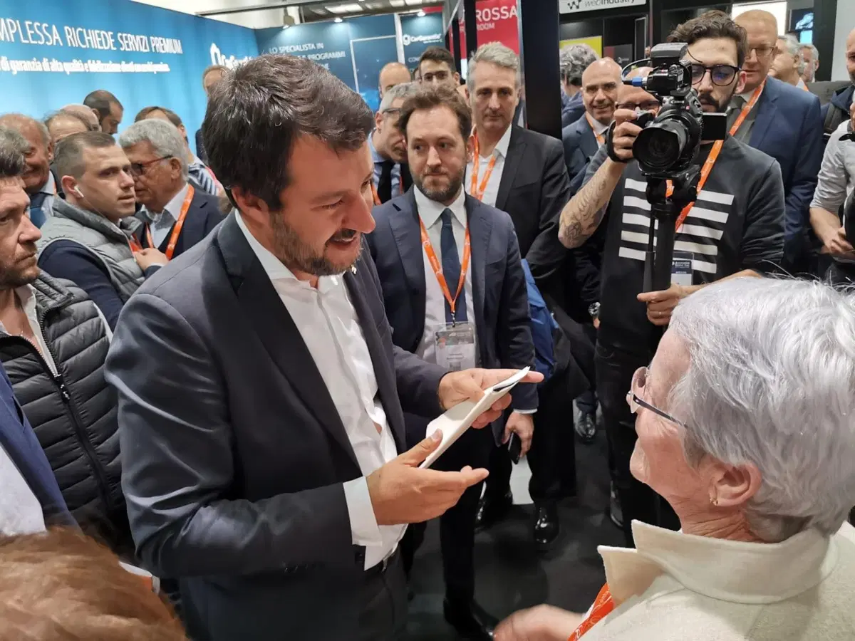 Il vice-premier Salvini pensa all’auto: tassazione giù, sicurezza su, nuovi limiti e… Controlli spietati [video]