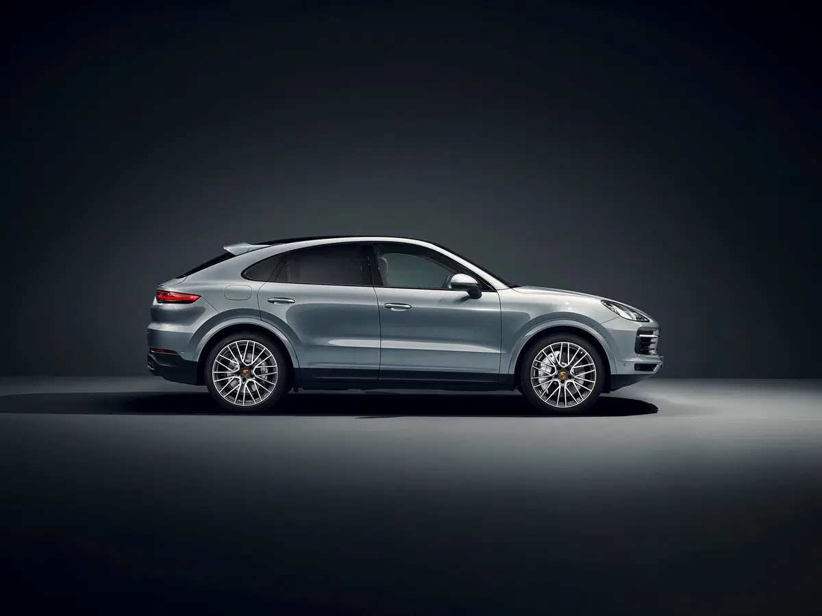 Porsche Cayenne S Coupé, debutta la variante sportiva (2)