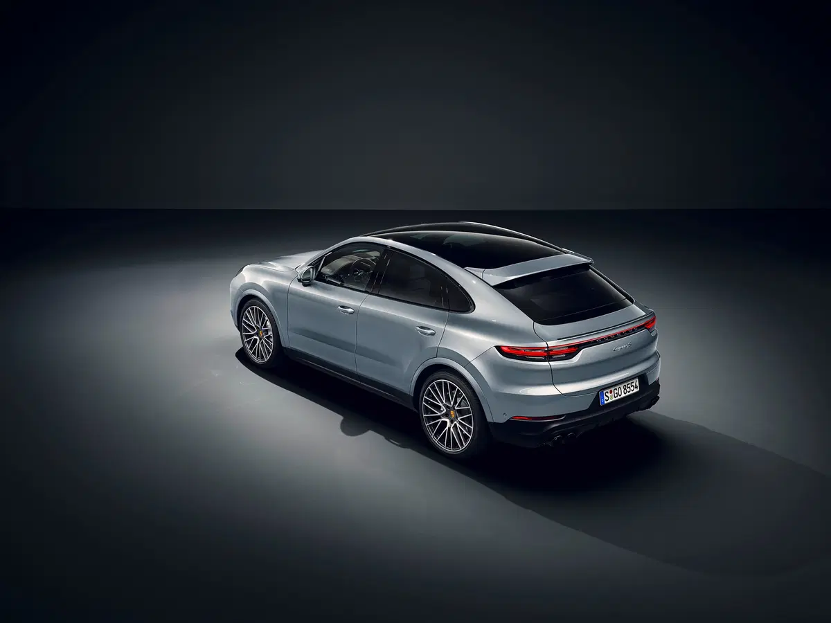 Porsche Cayenne S Coupé, debutta la variante sportiva (3)