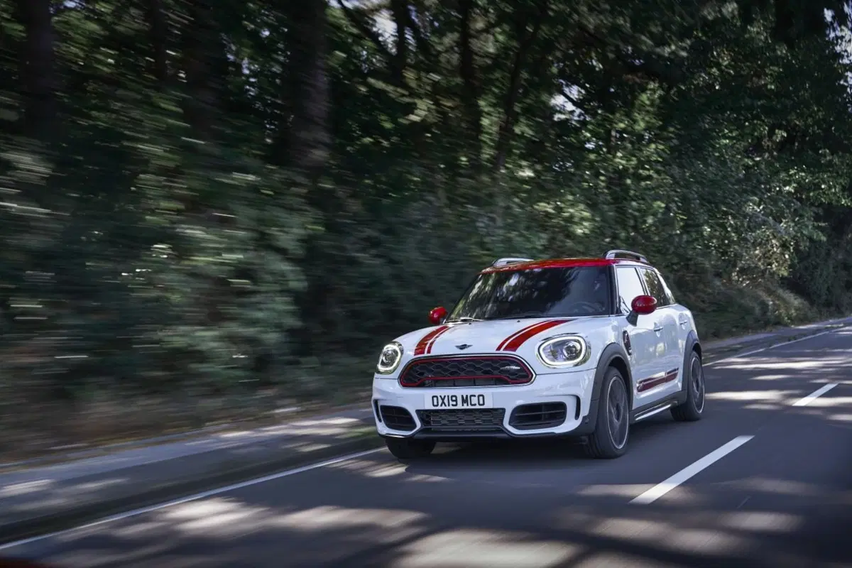 Mini John Cooper Works 2019: 306 CV per Countryman e Clubman  (19)