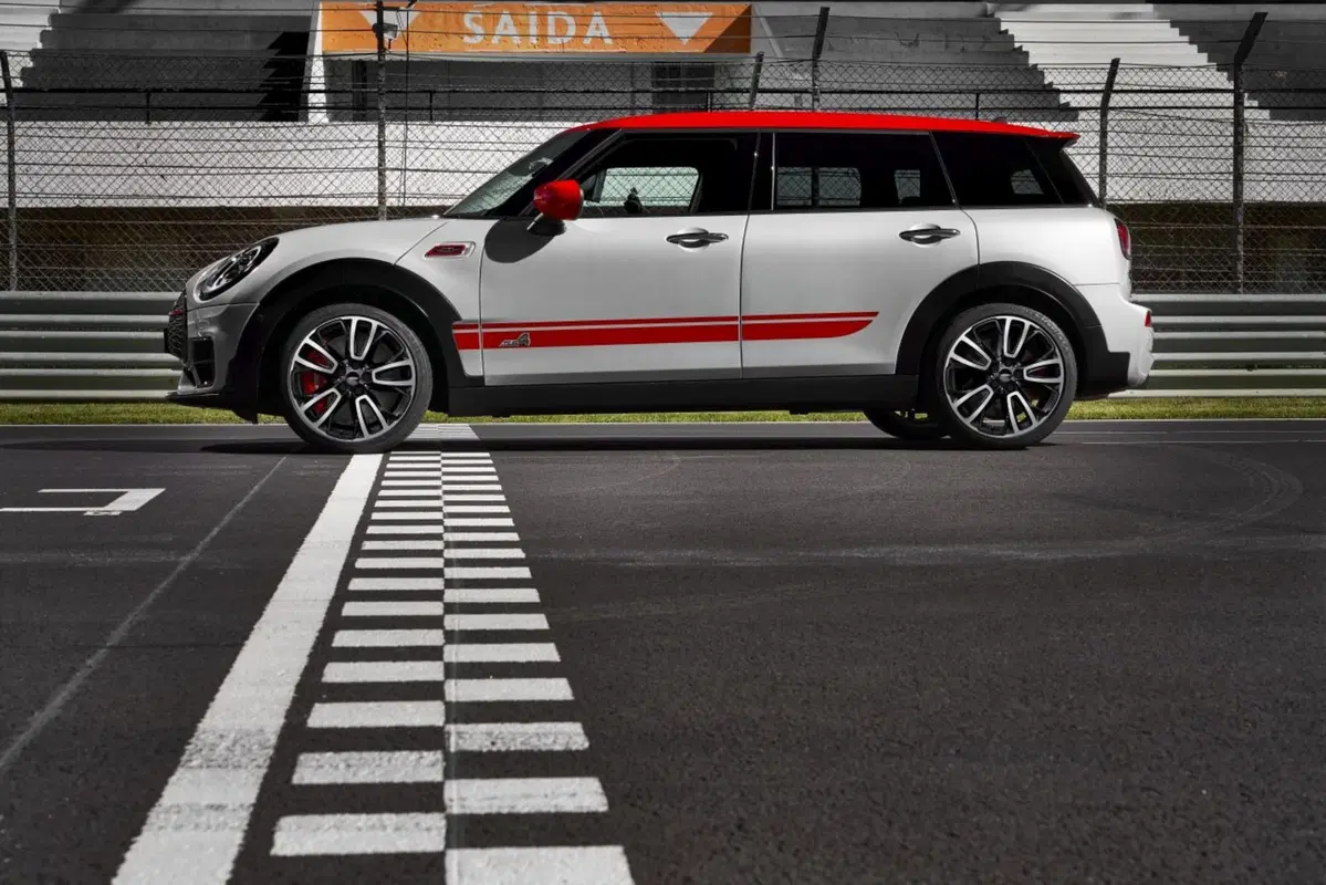 Mini John Cooper Works 2019: 306 CV per Countryman e Clubman  (25)