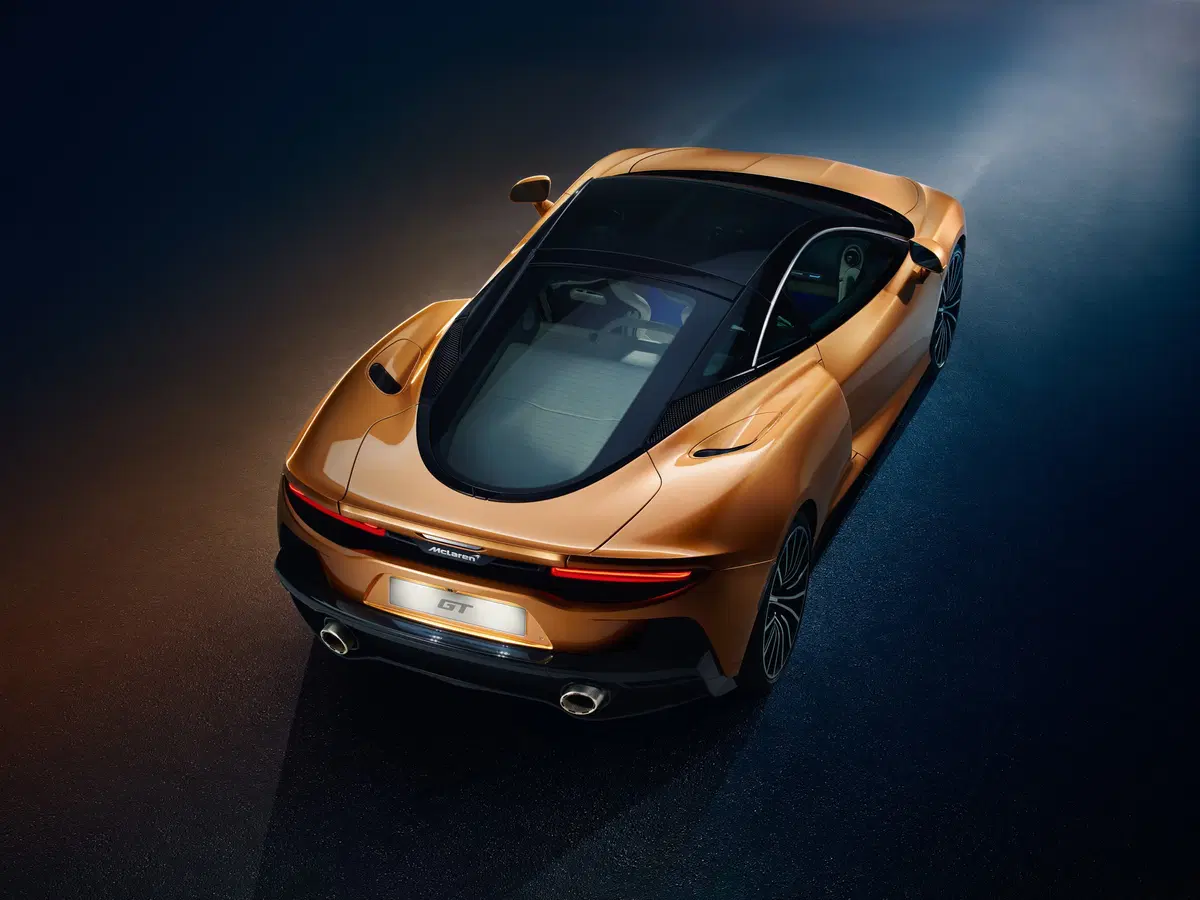 McLaren GT 2019, ecco la nuova sportiva per i lunghi viaggi