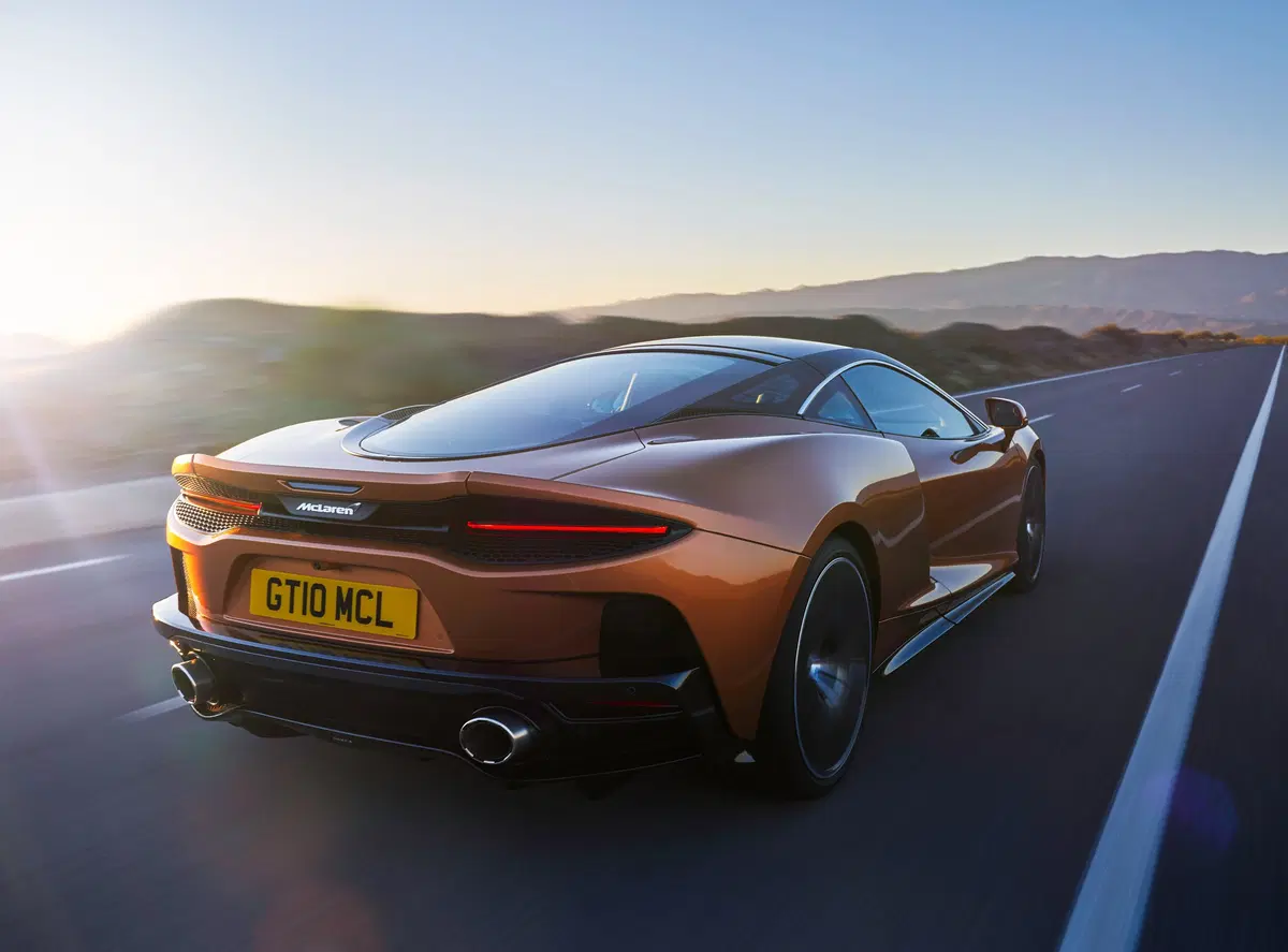 McLaren GT 2019, ecco la nuova sportiva per i lunghi viaggi (7)