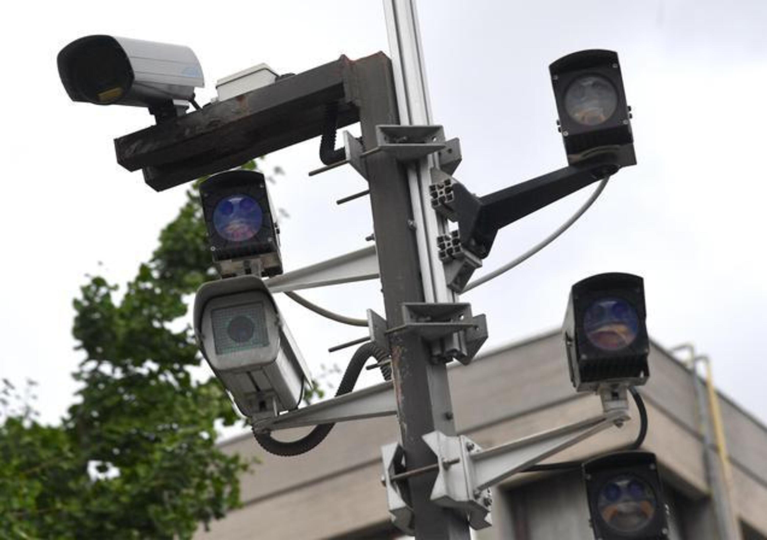 Videocamere di sorveglianza: lecito puntarle sulla pubblica via
