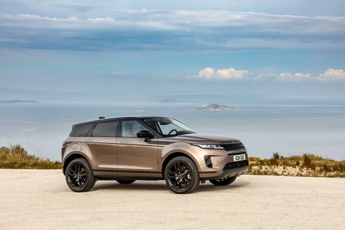 Range Rover Evoque 2019, la nuova mini Velar è arrivata [Video] (6)
