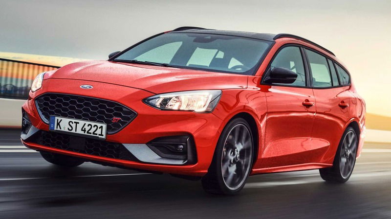 Ford Focus ST Wagon 2019, ecco le prime immagini