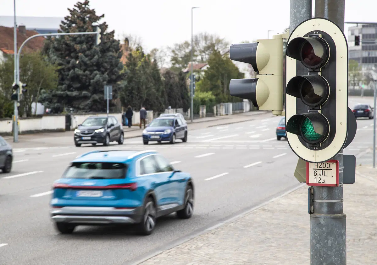 Audi, il sistema per mantenere l'onda verde arriva in Europa