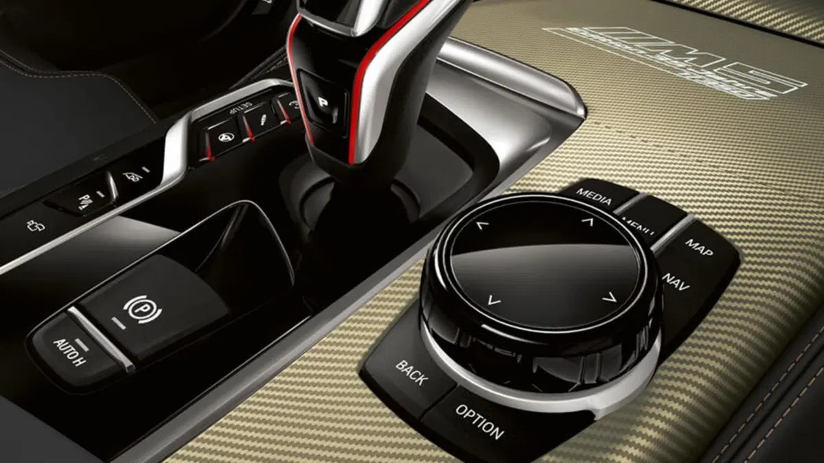 BMW M5, ecco la serie speciale Edition 35 Years (6)