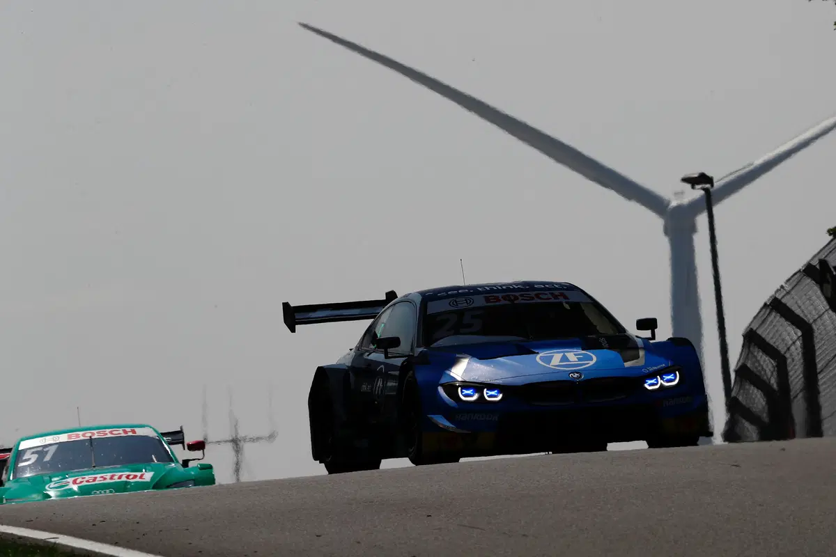 DTM 2019, Sheldon van der Linde centra la sua prima pole (2)