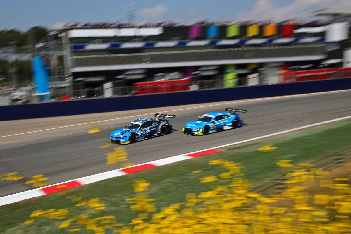 DTM 2019, Sheldon van der Linde centra la sua prima pole (10)