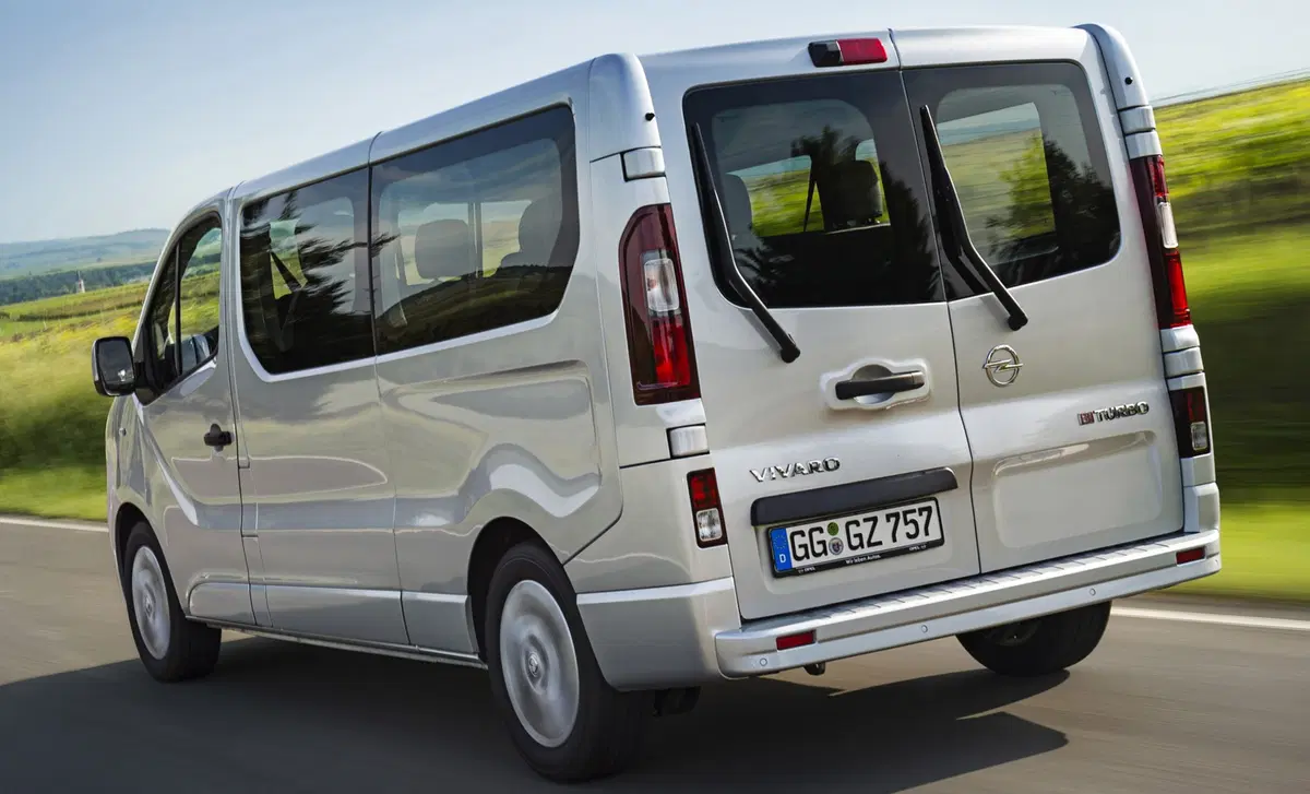 Opel Vivaro (2019-->>) (21)