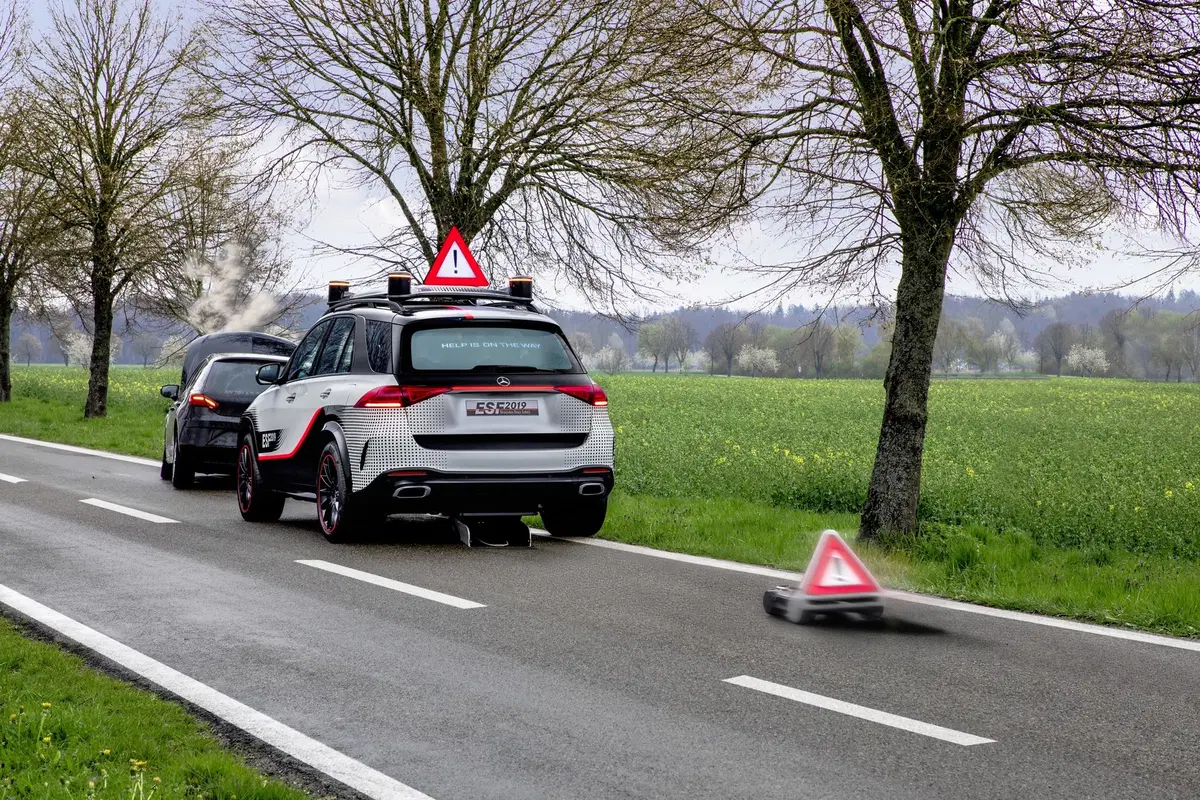 Mercedes-Benz ESF 2019: la tecnologia per la sicurezza 2.0 (3)