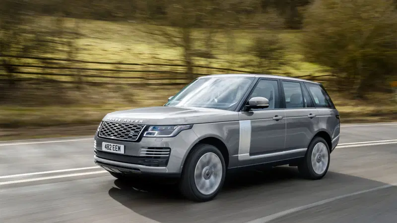 Range Rover Sport HST, la motorizzazione mild hybrid