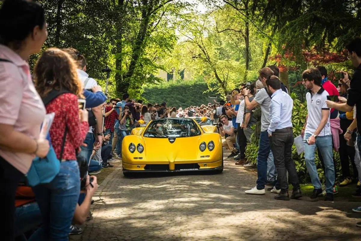 Cars & Coffee, le supercar più sensazionali della storia insieme per un raduno [Video] (17)