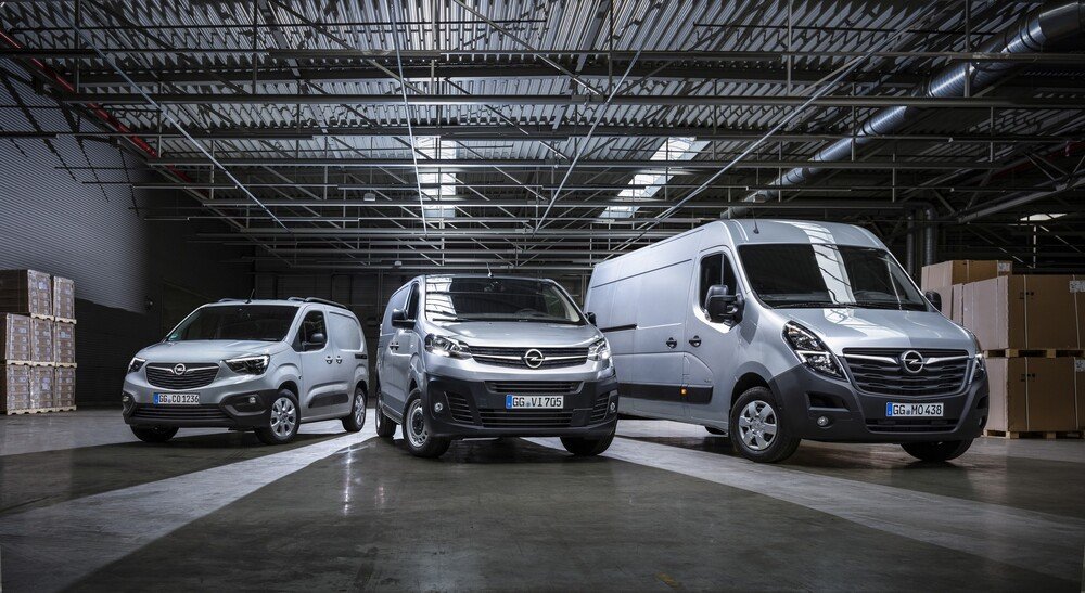 La famiglia dei veicoli commerciali Opel (da sinistra: Combo, Vivaro, Movano)