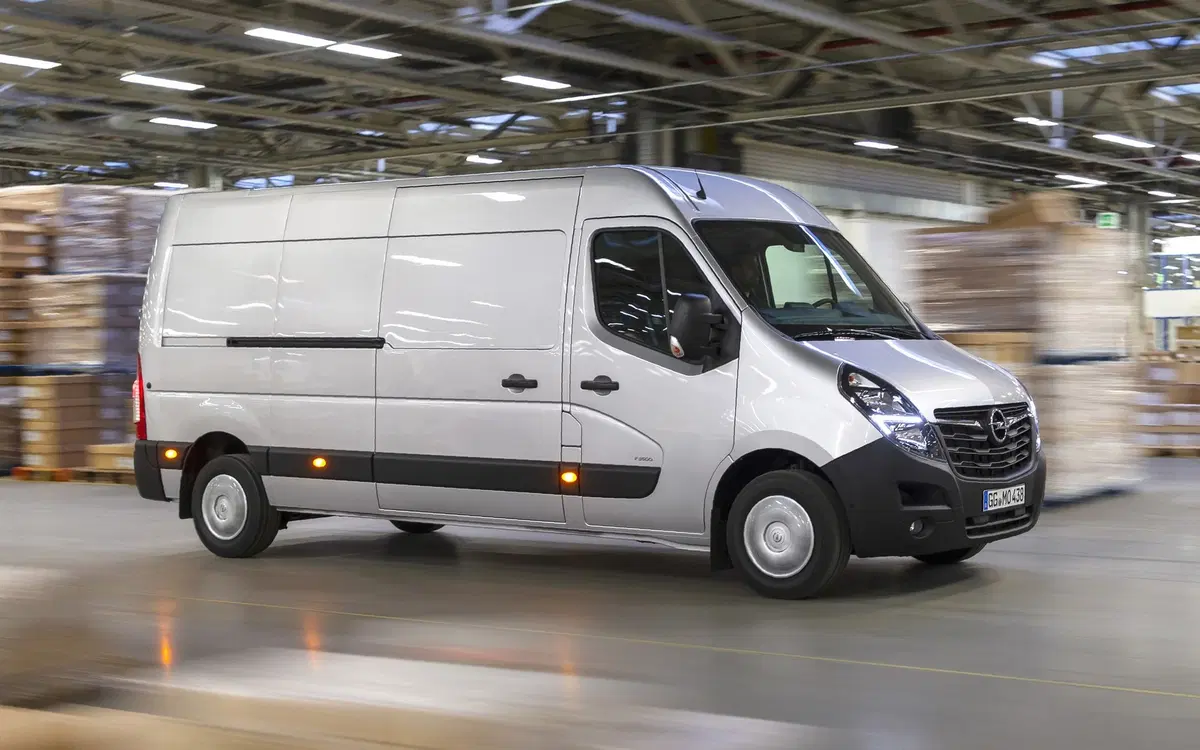 Opel Movano 2019: il maxi furgone si rinnova dentro e fuori (2)