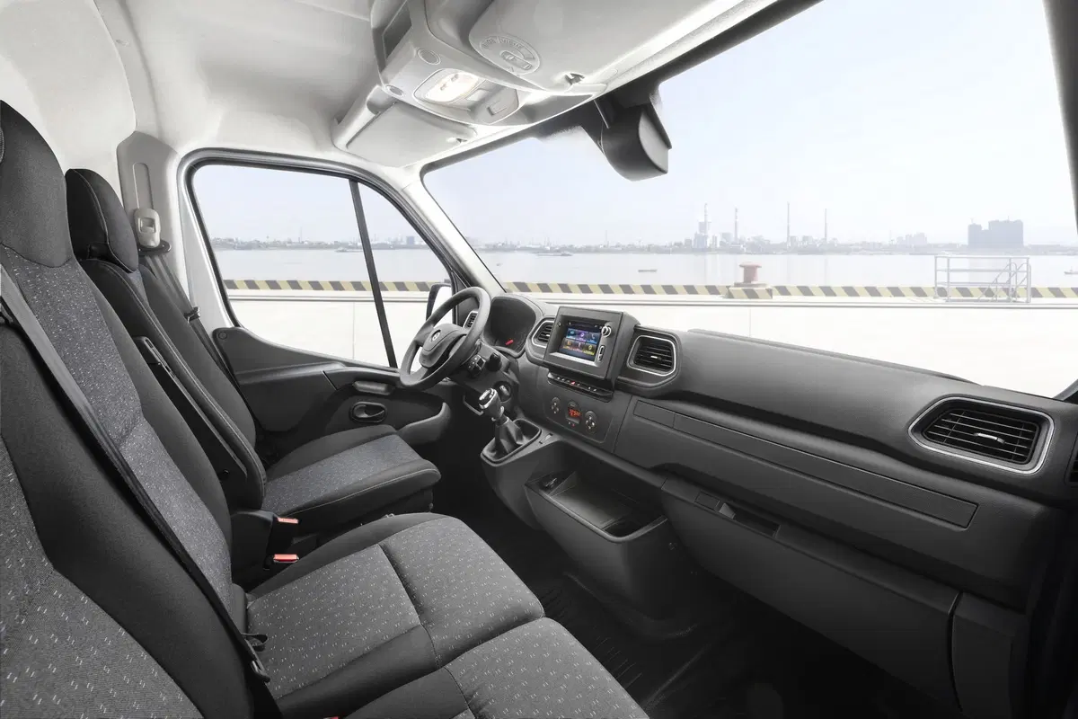 Opel Movano 2019: il maxi furgone si rinnova dentro e fuori (4)