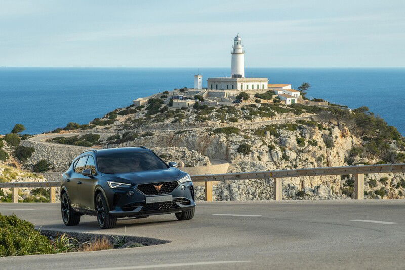 Il Cupra Formentor per strada, ma ancora senza targa