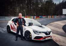 Megane R.S Trophy-R, la francese si riprende il record al Ring [Video]